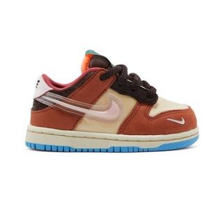 Social status x dunk low “chocolate milk” size 7 toddler